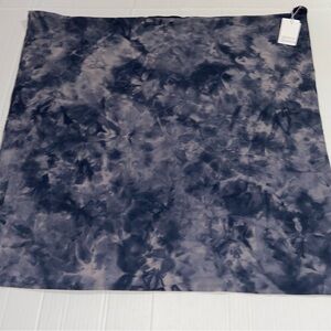 Lululemon vinyasa  Tie-Dye Scarf in Blue and Gray